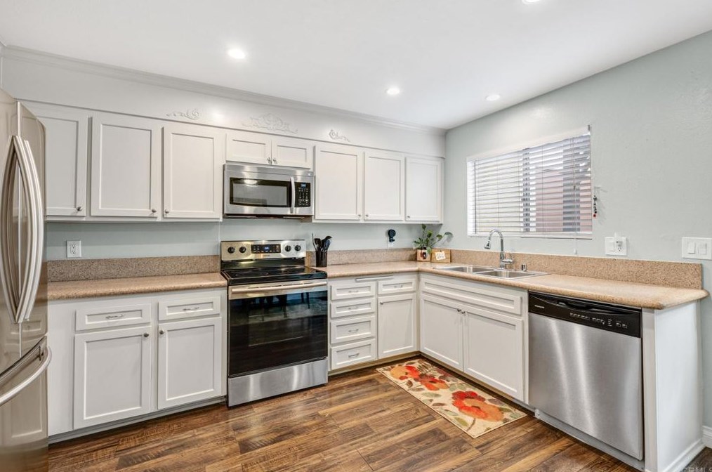 241 Espanas, Escondido, CA 92026