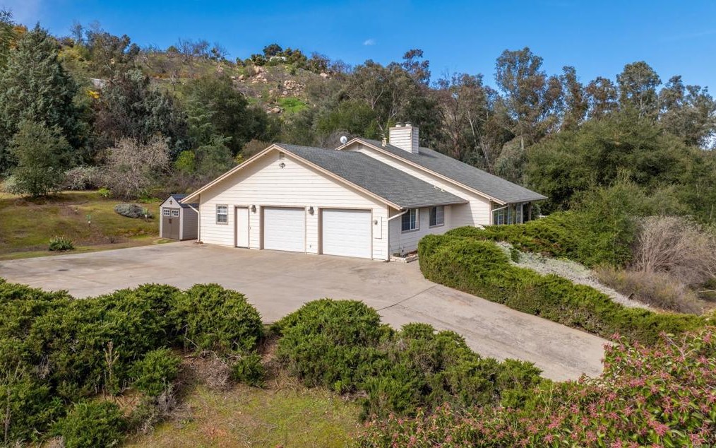 12093 Old Castle Rd, Valley Center, CA 92082