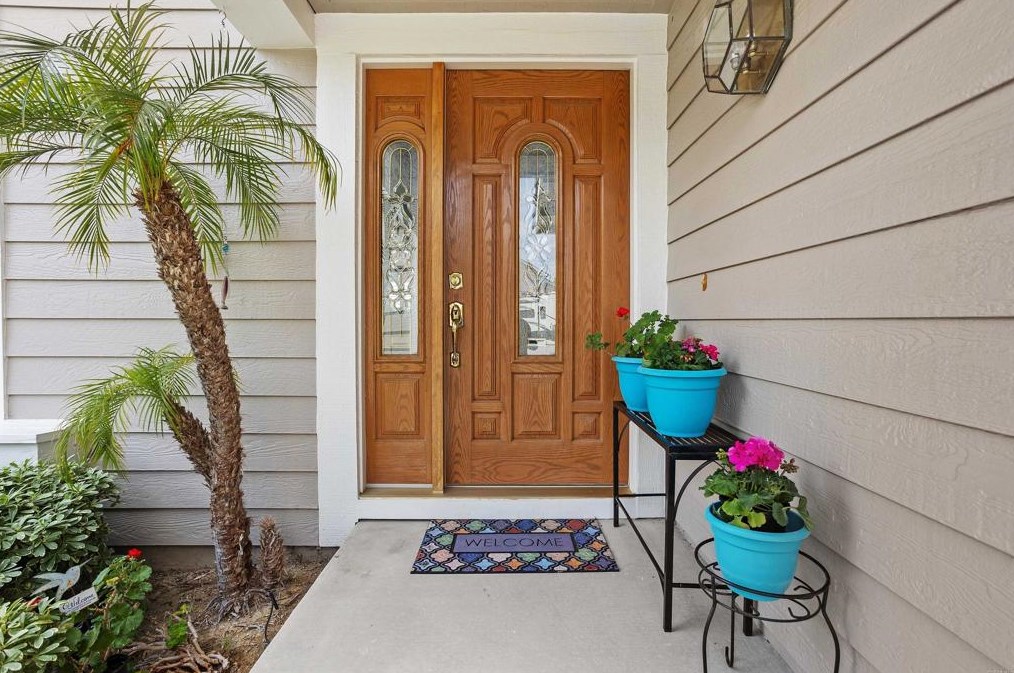 4916 Calle Sobrado, Oceanside, CA 92056-6954