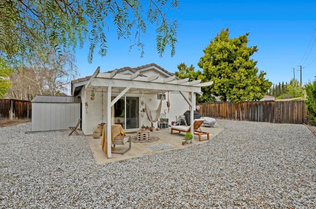 41918 Kaffirboom Ct, Temecula CA  92591-3816 exterior