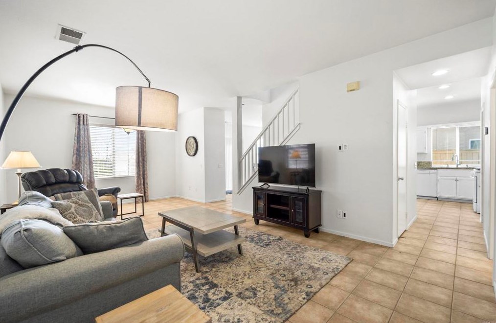 1275 Avenida Amistad, San Marcos, CA 92069-7387