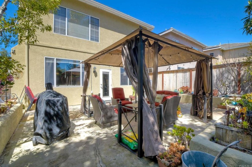 340 Belflora Way, Oceanside CA  92057-7634 exterior