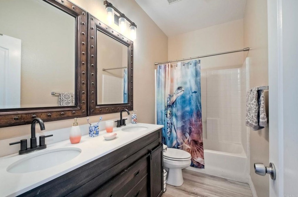 340 Belflora Way, Oceanside CA  92057-7634 exterior