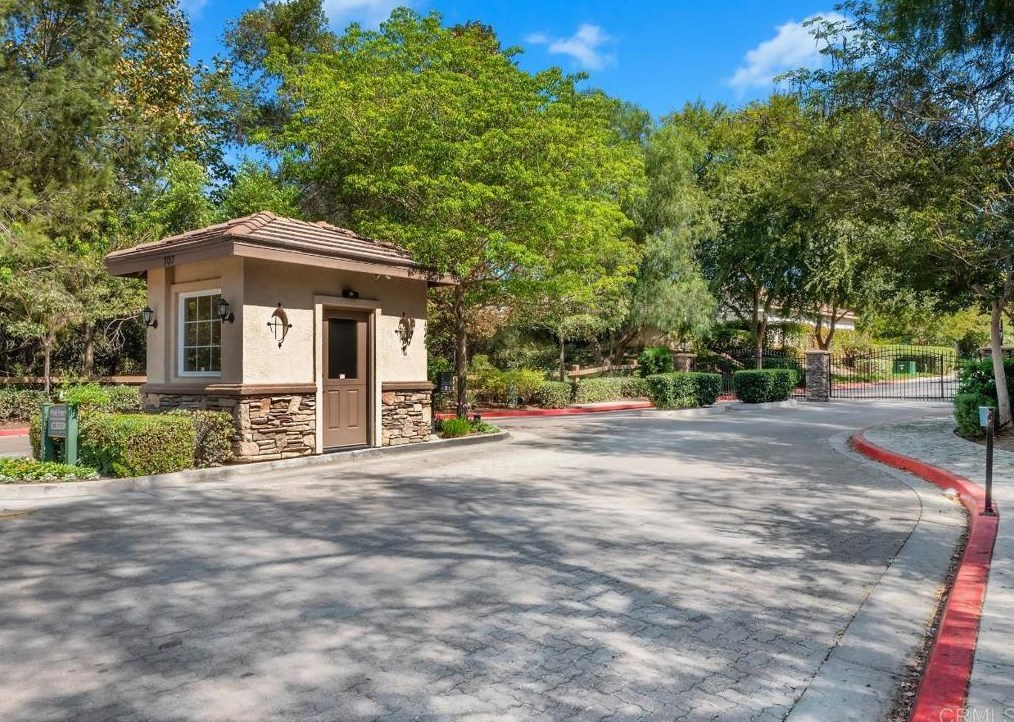 2130 Castlebay, Fallbrook CA  92028-4491 exterior