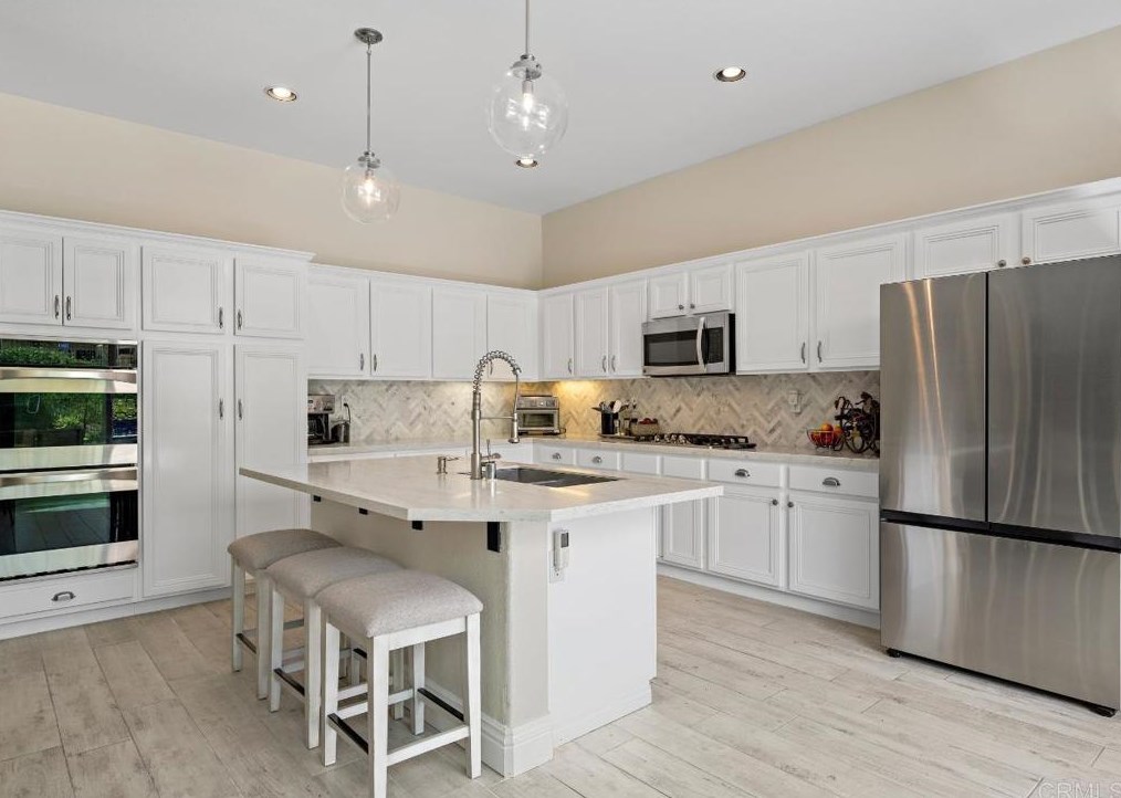 2130 Castlebay, Fallbrook CA  92028-4491 exterior