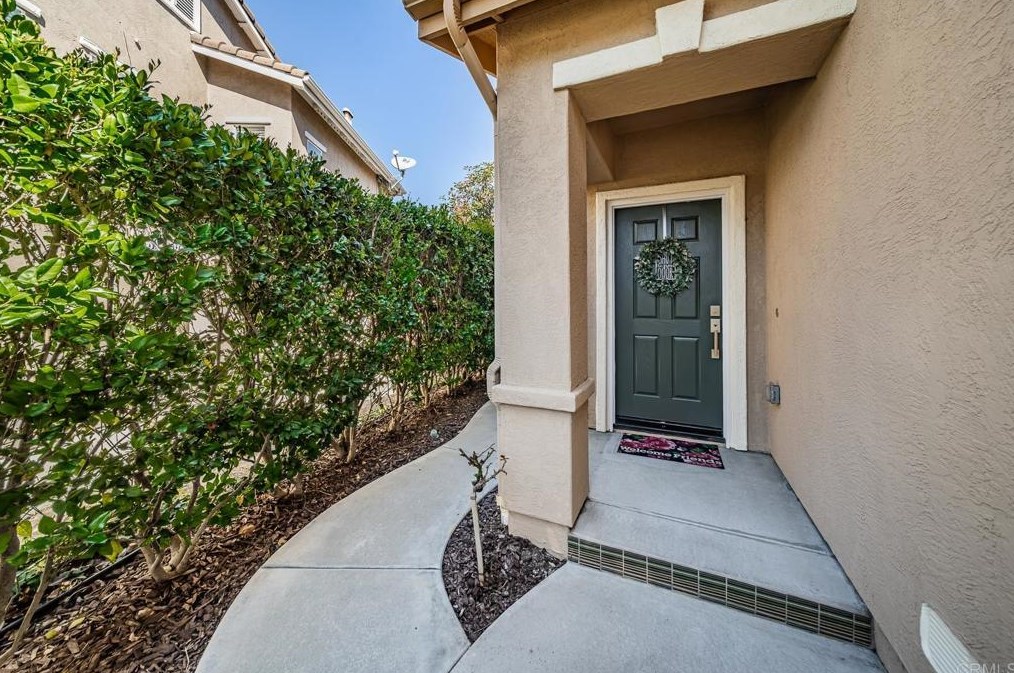 592 Dakota Way, Oceanside, CA 92056