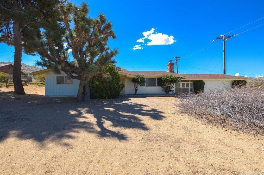 56523 Golden Bee Dr, Yucca Valley, CA 92284-4238