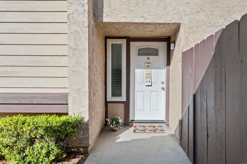 4686 Mayflower Way, Oceanside, CA 92057-6112
