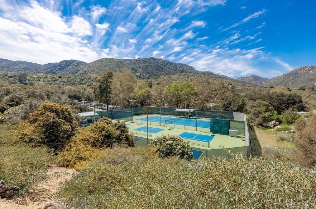 8975 Lawrence Welk Dr #340, Escondido, CA 92026