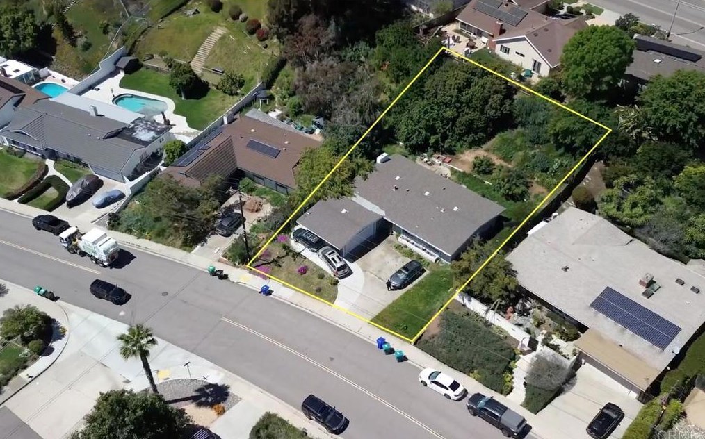 5714 Honors Dr, San Diego, CA 92122-4140