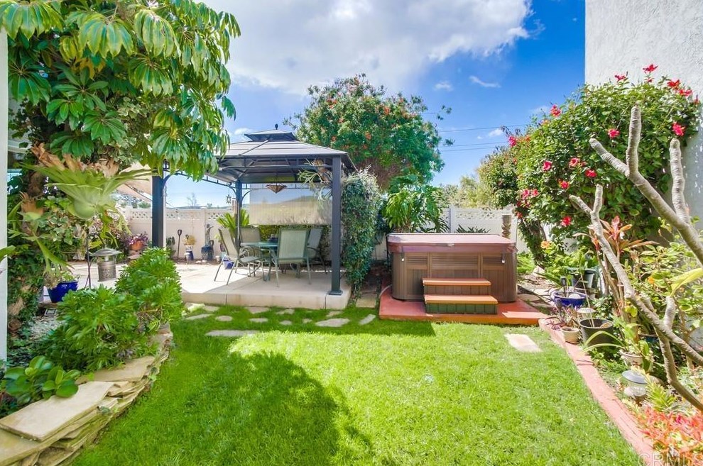 10504 Flora Azalea Ct, Santee, CA 92071