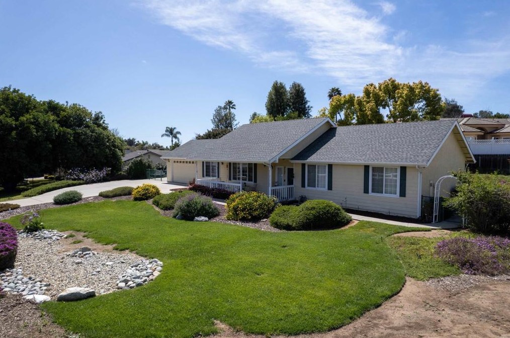 953 Morro Rd, Fallbrook, CA 92028