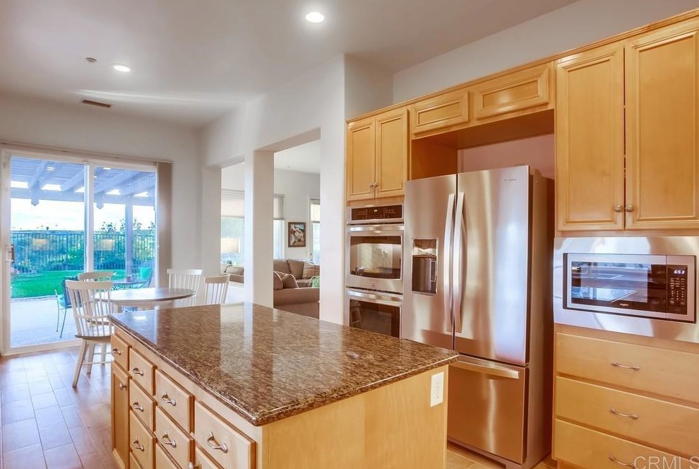 2187 Kirkcaldy Rd, Fallbrook CA  92028-5407 exterior