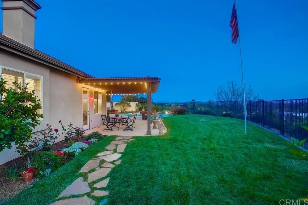 2187 Kirkcaldy Rd, Fallbrook CA  92028-5407 exterior