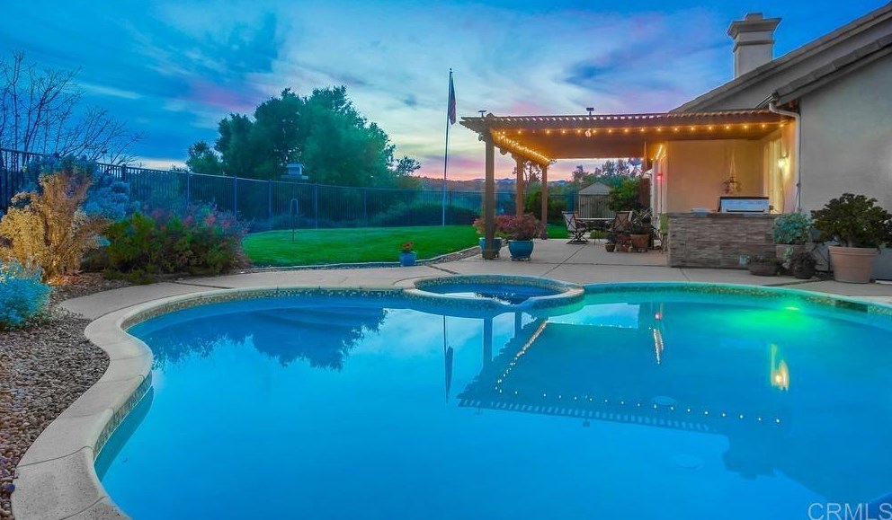 2187 Kirkcaldy Rd, Fallbrook CA  92028-5407 exterior