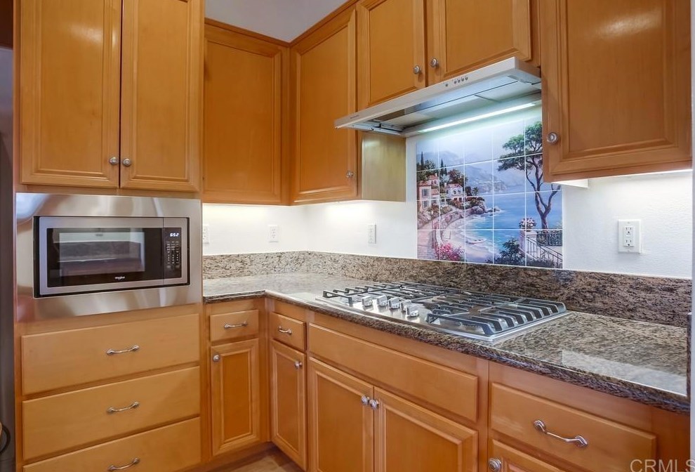 2187 Kirkcaldy Rd, Fallbrook CA  92028-5407 exterior