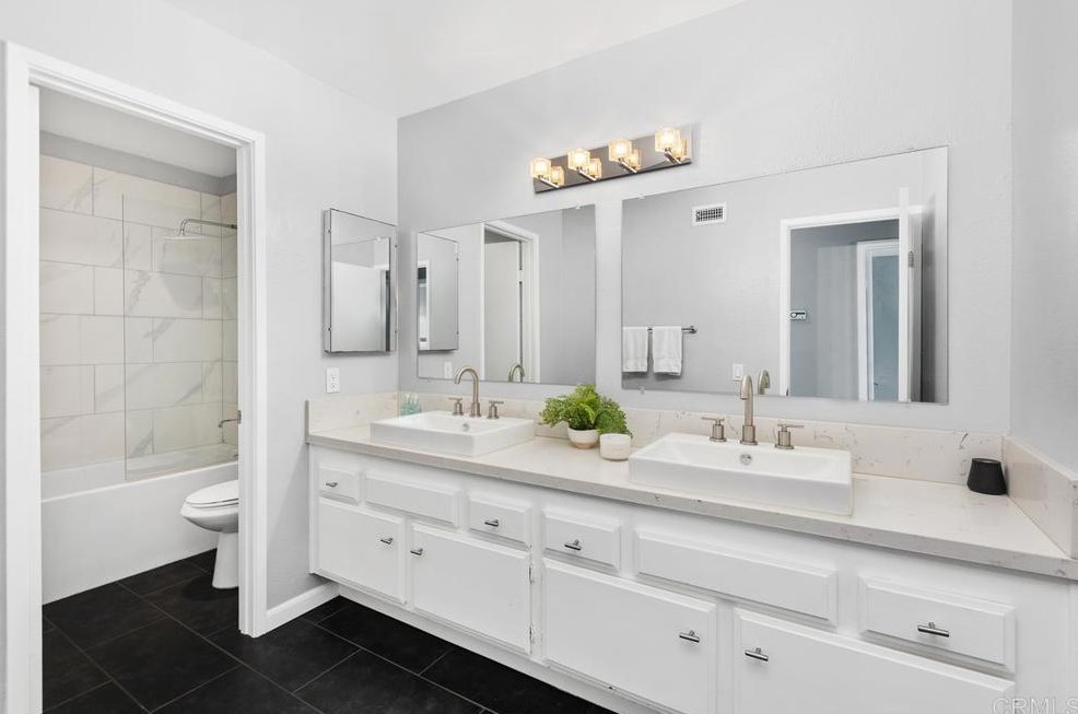 1565 Max Ave, Chula Vista CA  91911-5440 exterior