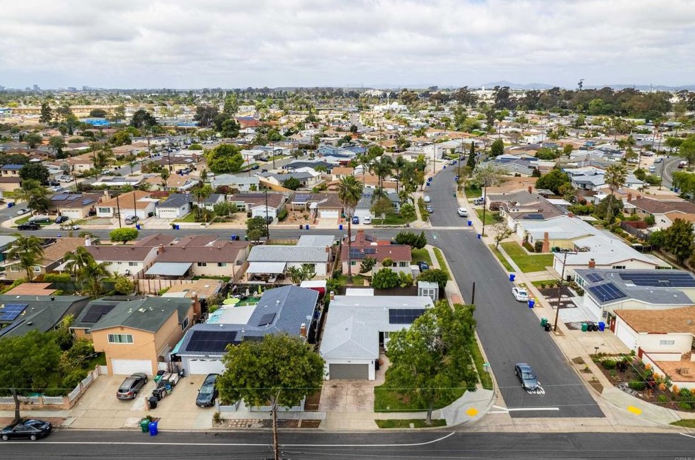 7188 Batista St, San Diego CA  92111-3434 exterior