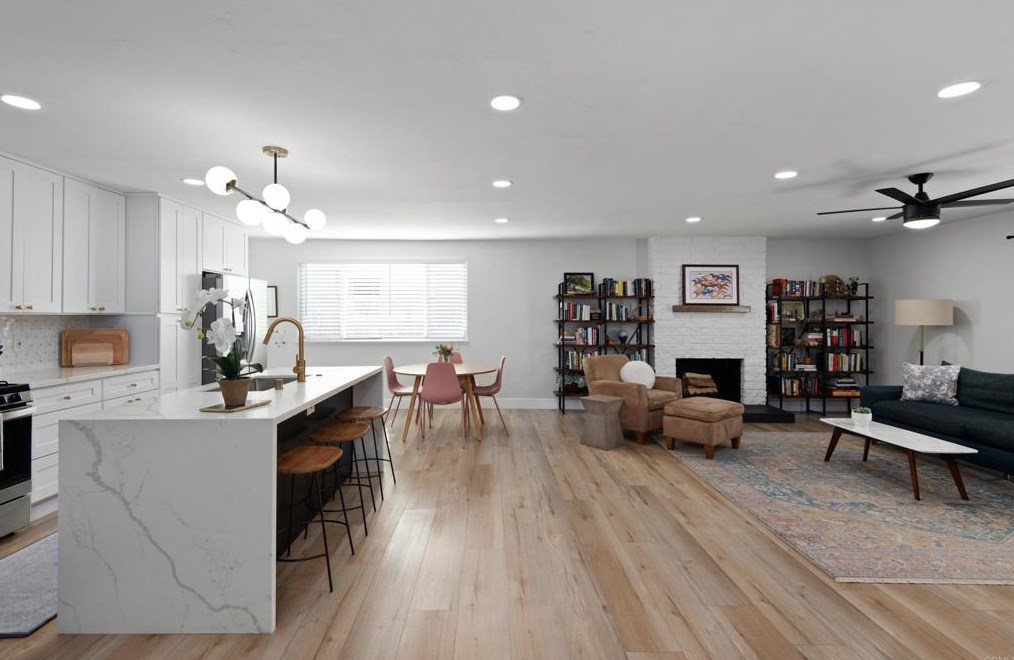 7188 Batista St, San Diego CA  92111-3434 exterior