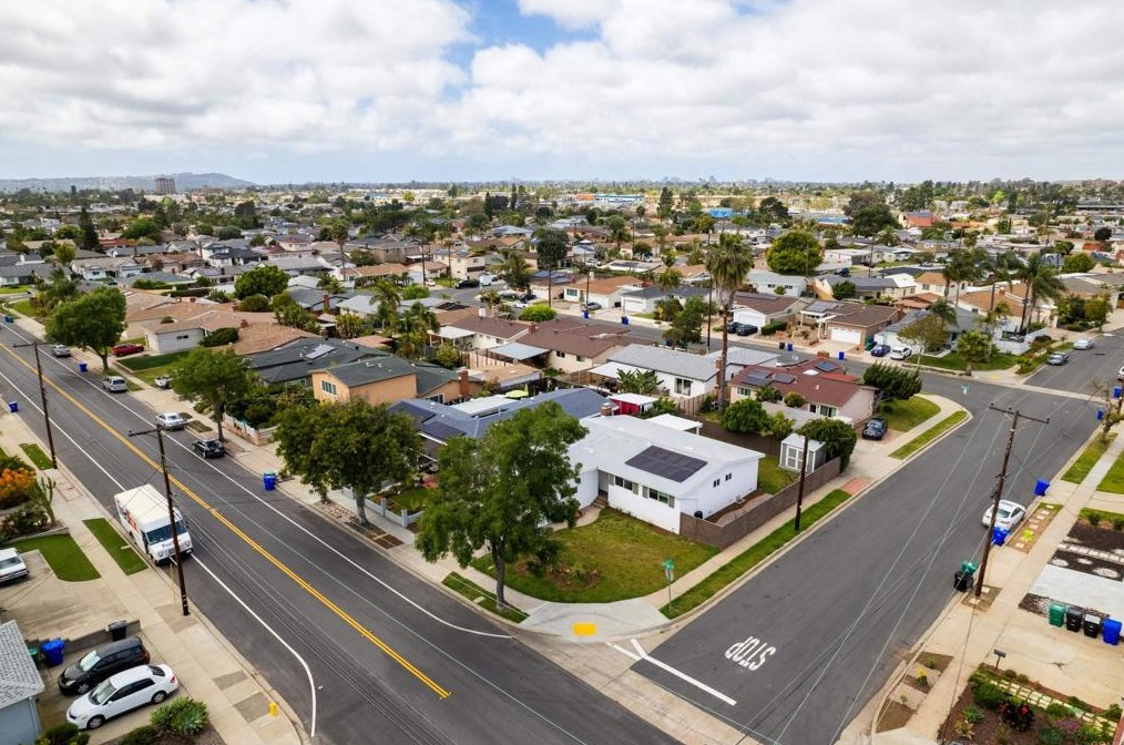 7188 Batista St, San Diego CA  92111-3434 exterior