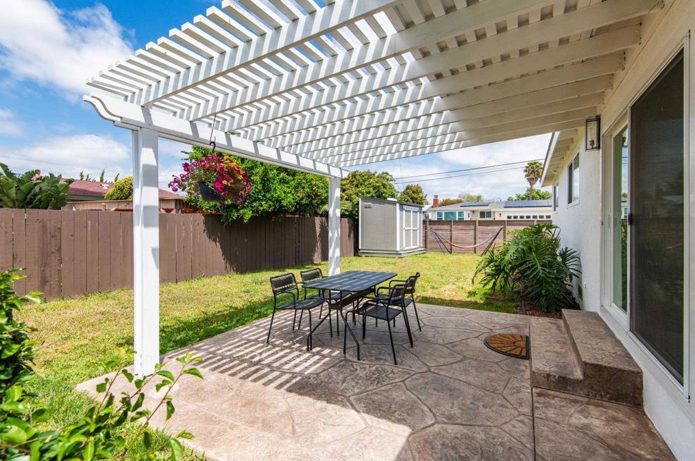 7188 Batista St, San Diego CA  92111-3434 exterior