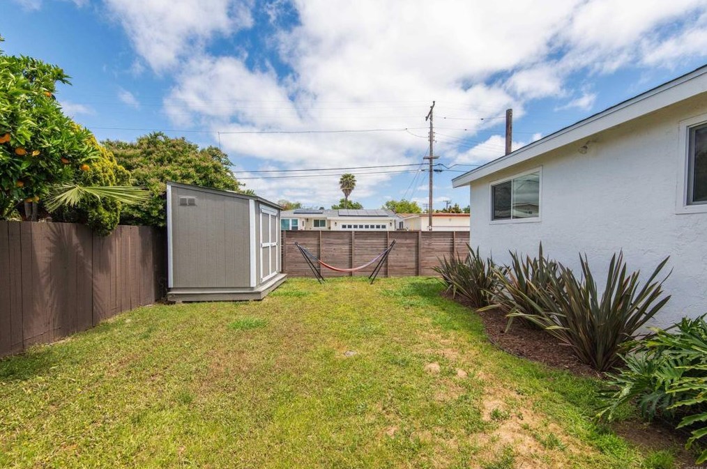 7188 Batista St, San Diego CA  92111-3434 exterior