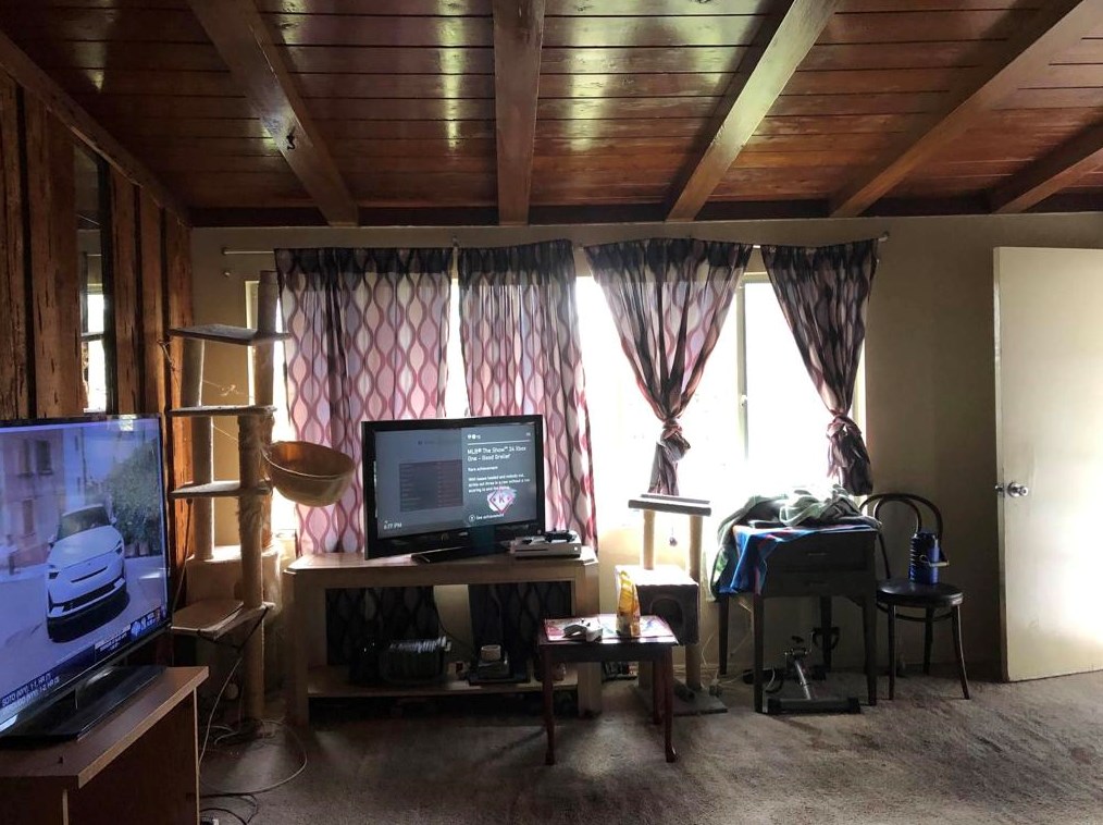 322 Eddie Dr, Vista CA  92083-5804 exterior