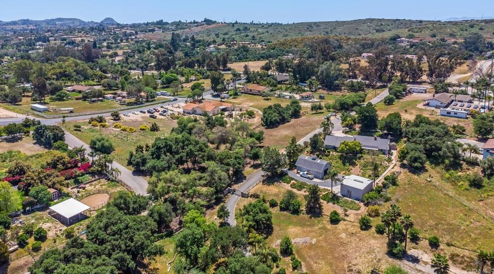 2515 Olive Hill Ln, Fallbrook, CA 92028-8822