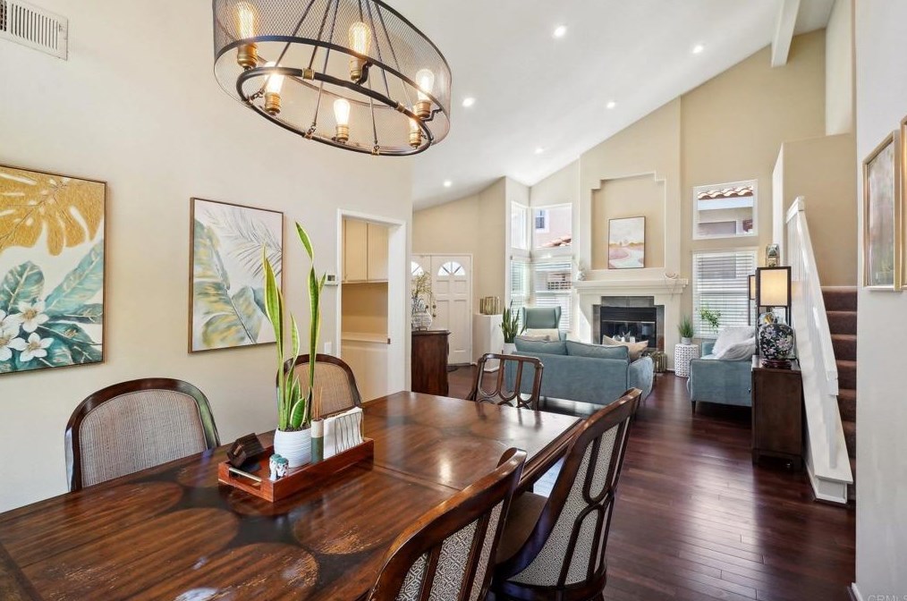 1154 Brioso Ct, Vista CA  92081-9092 exterior