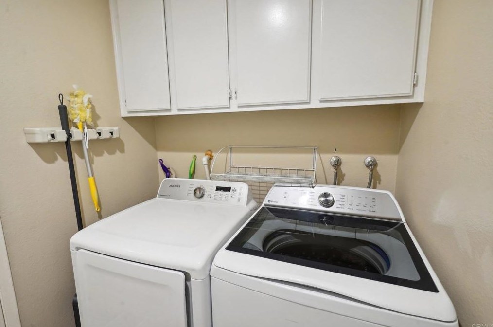 1154 Brioso Ct, Vista CA  92081-9092 exterior