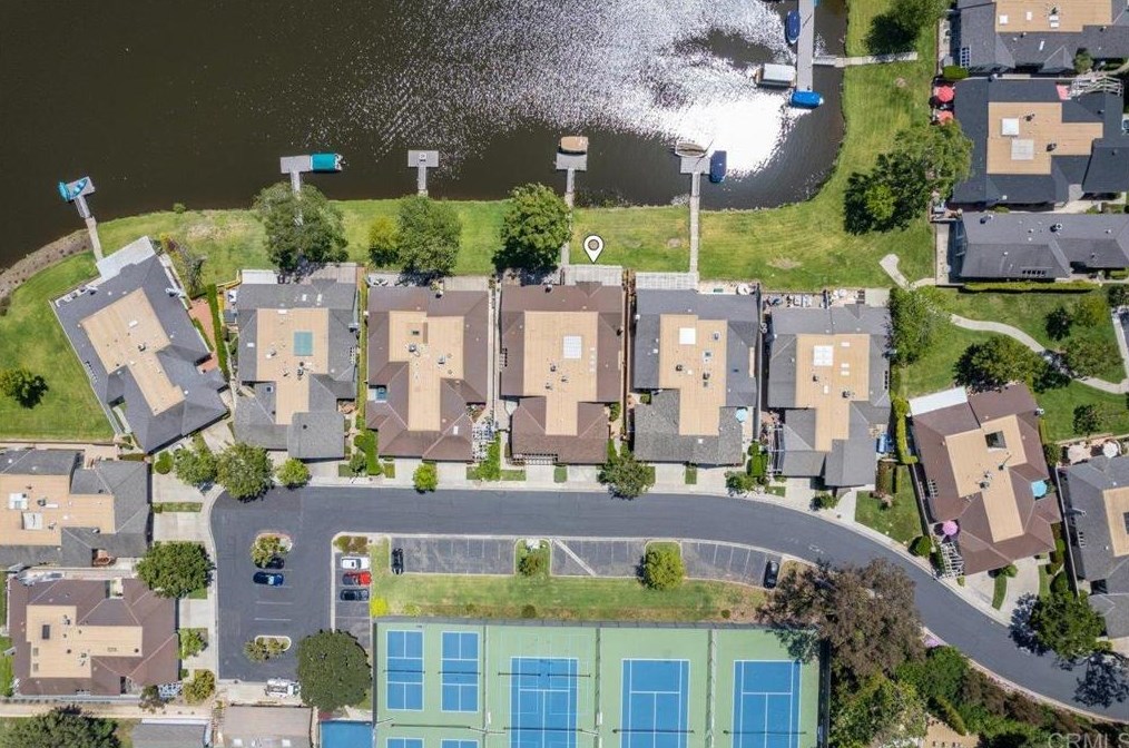 1555 Via Entrada Del Lago, San Marcos, CA 92078-5254