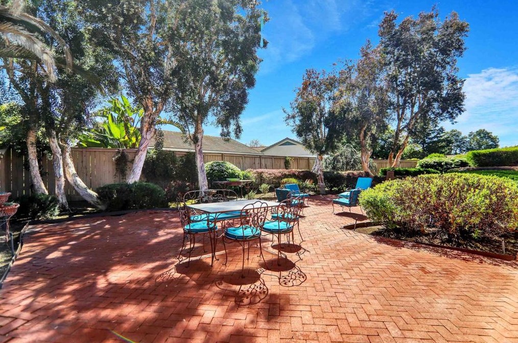 315 Del Flora St, Oceanside CA  92058-7959 exterior