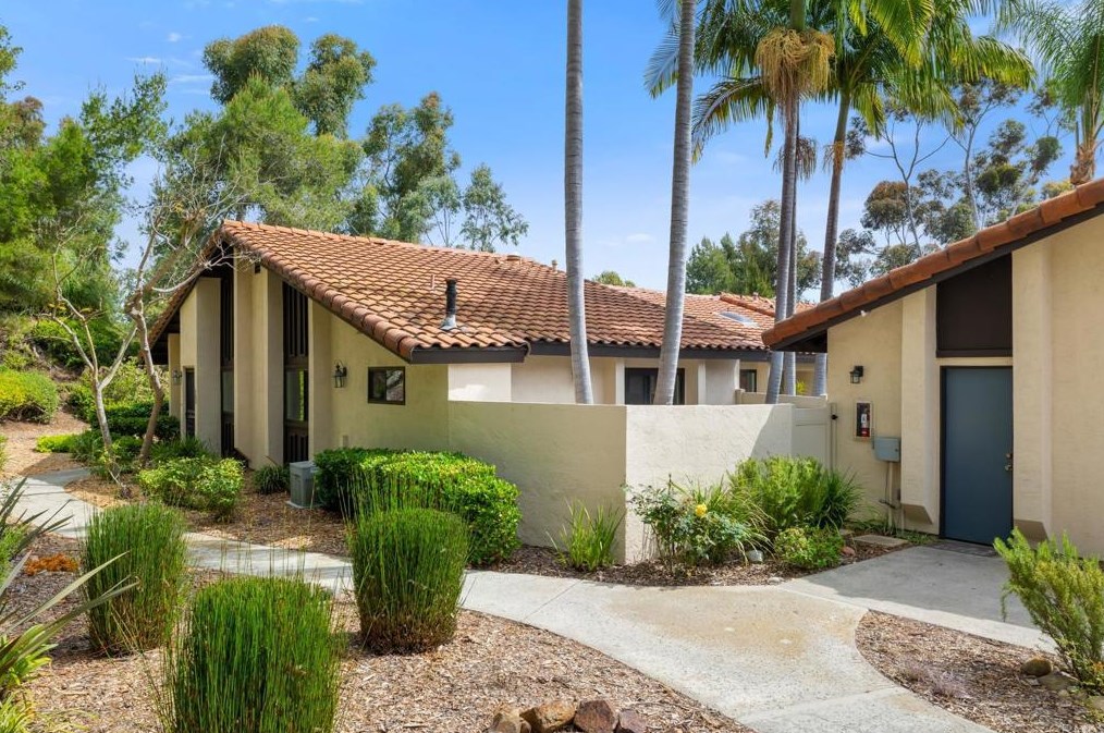 157 Darien Dr, Encinitas, CA 92024-4236