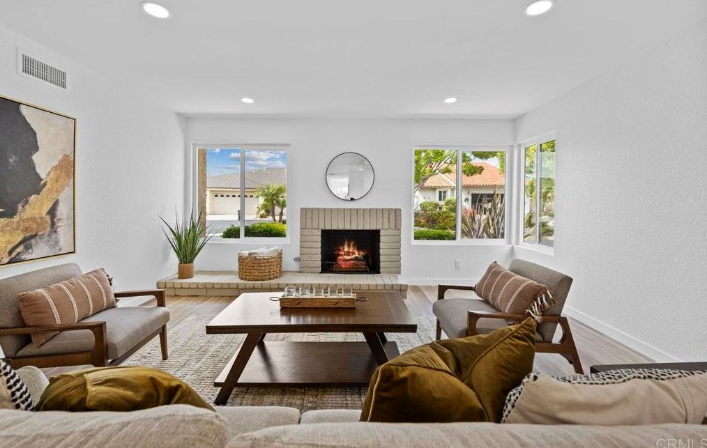 4253 Shadow Ln, Oceanside, CA 92056-4711