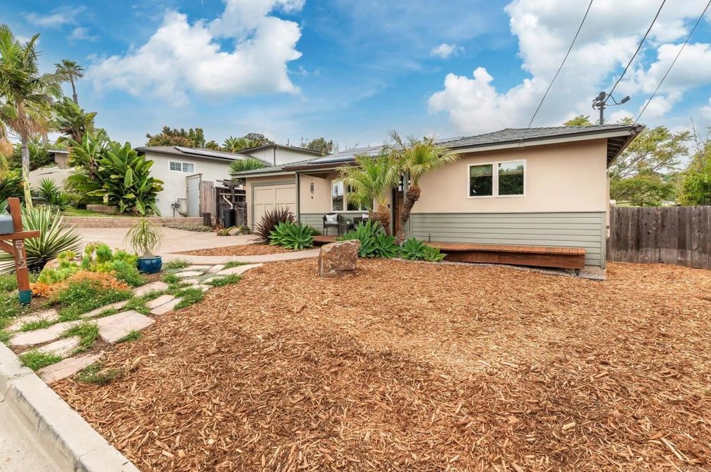 512 S Barnwell St, Oceanside, CA 92054