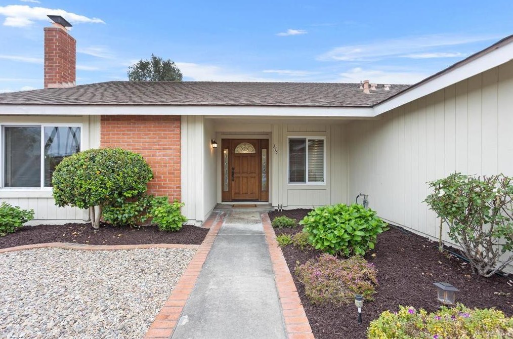615 S Willowspring Dr, Encinitas, CA 92024