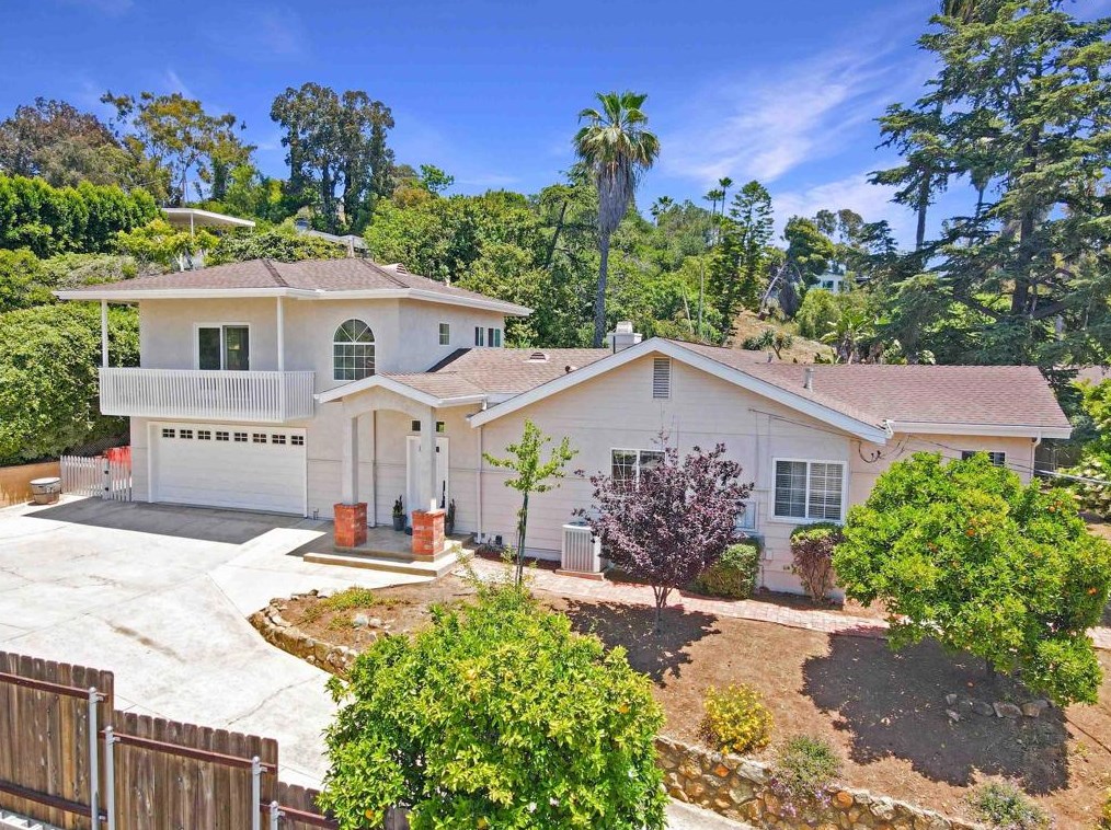 9228 Shirley Dr, La Mesa, CA 91941-4257