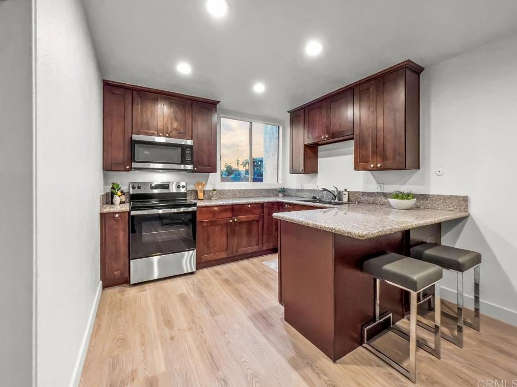 1124 Eureka St, San Diego, CA 92110-1772