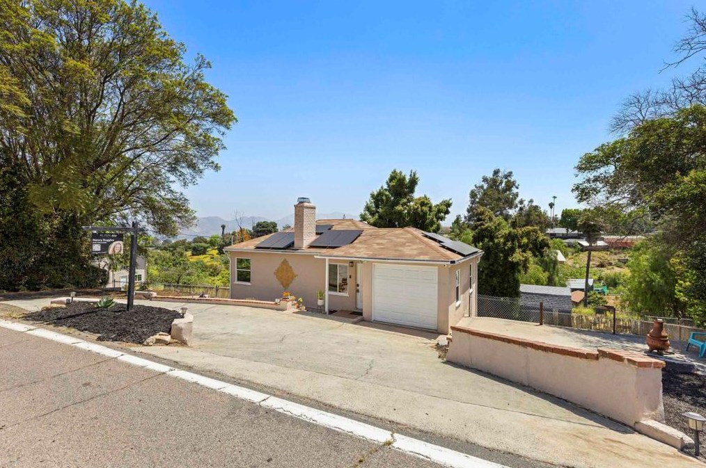 8683 Golden Ridge Rd, Lakeside, CA 92040