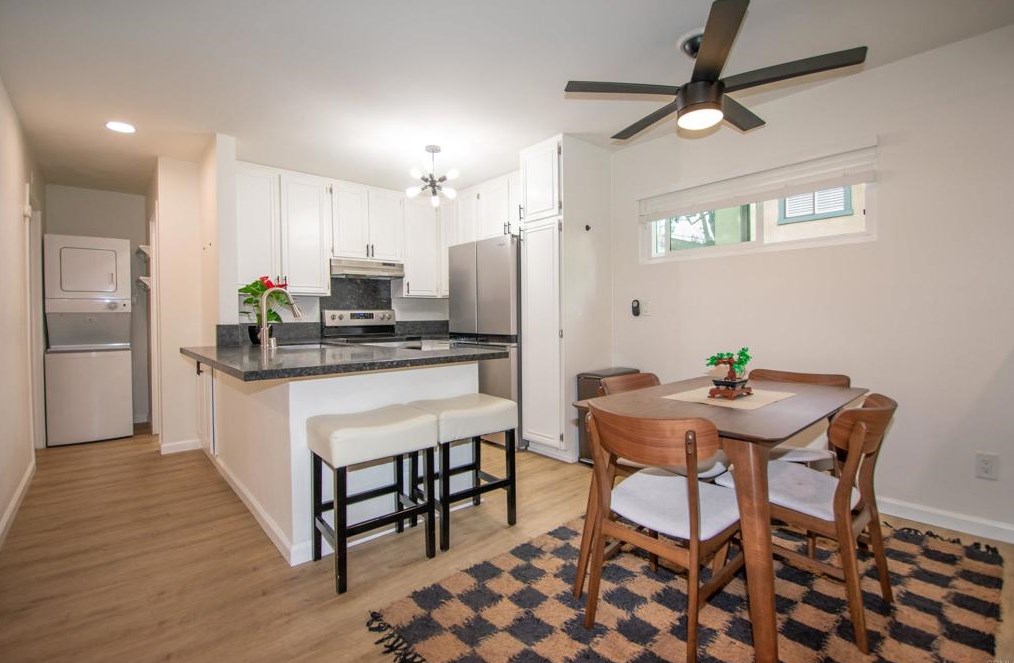 4647 Pico St, San Diego, CA 92109-3843