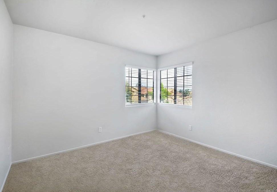 647 Paseo Rio, Vista CA  92081-6323 exterior