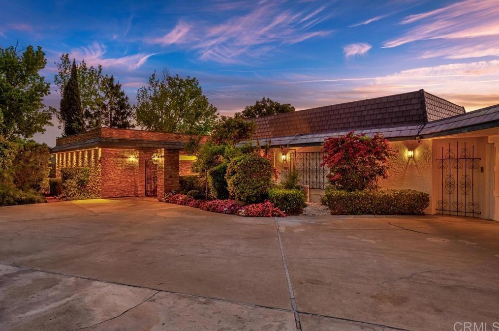 7143 Almaden Ln, Carlsbad, CA 92009-6247