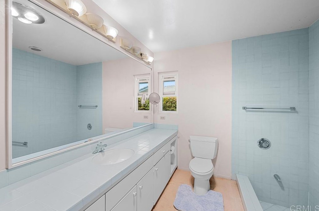 17930 Mirasol Dr, San Diego CA 92128-1222 exterior