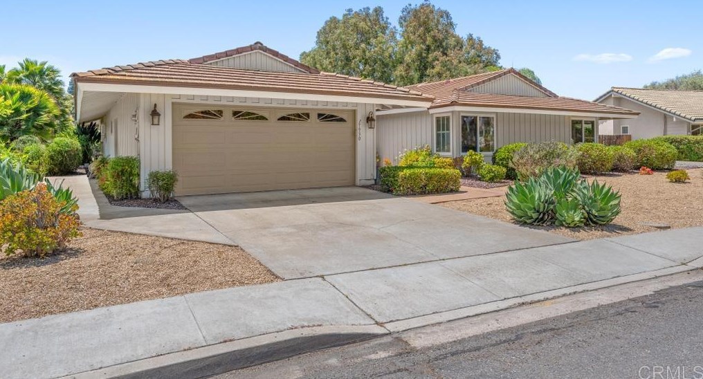 17930 Mirasol Dr, San Diego, CA 92128-1221