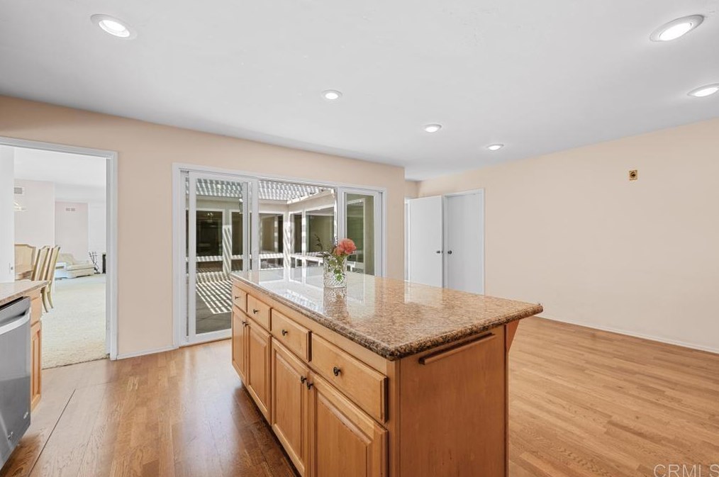 17930 Mirasol Dr, San Diego CA 92128-1222 exterior