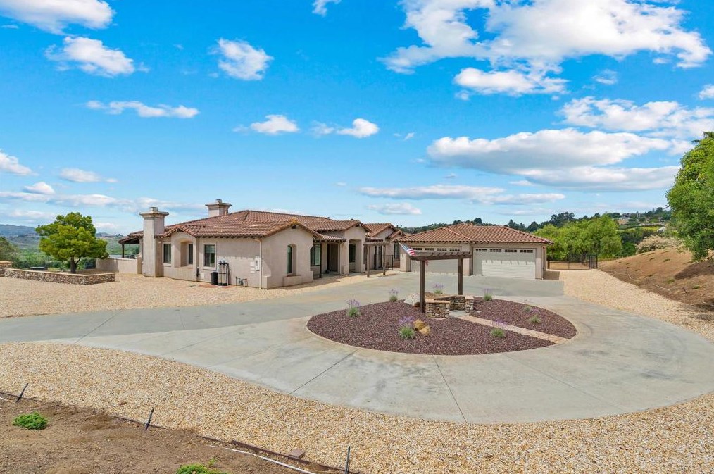 4009 Limber Pine Rd, Fallbrook, CA 92028-8057