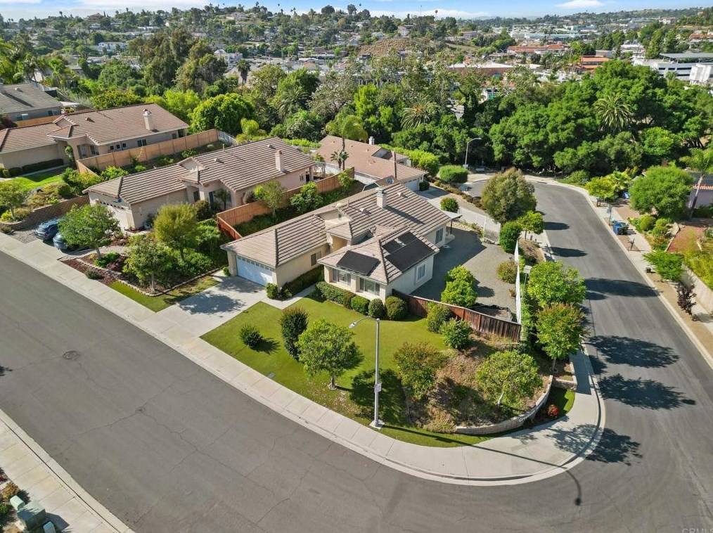 990 Bel Air Dr, Vista, CA 92084-5503