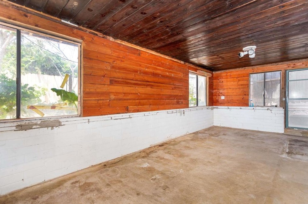 4927 Luna Dr, Oceanside CA  92057-4331 exterior