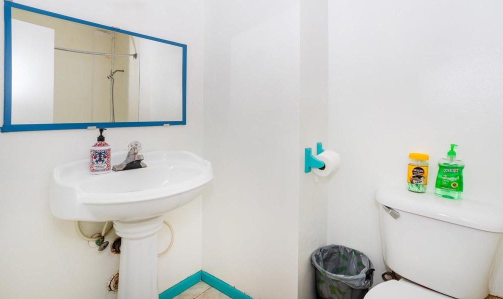 4927 Luna Dr, Oceanside CA  92057-4331 exterior