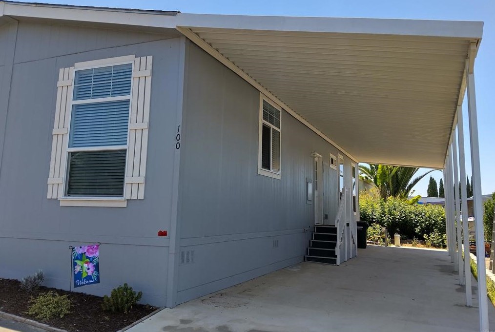 718 Sycamore Ave, Vista CA  92083-7937 exterior